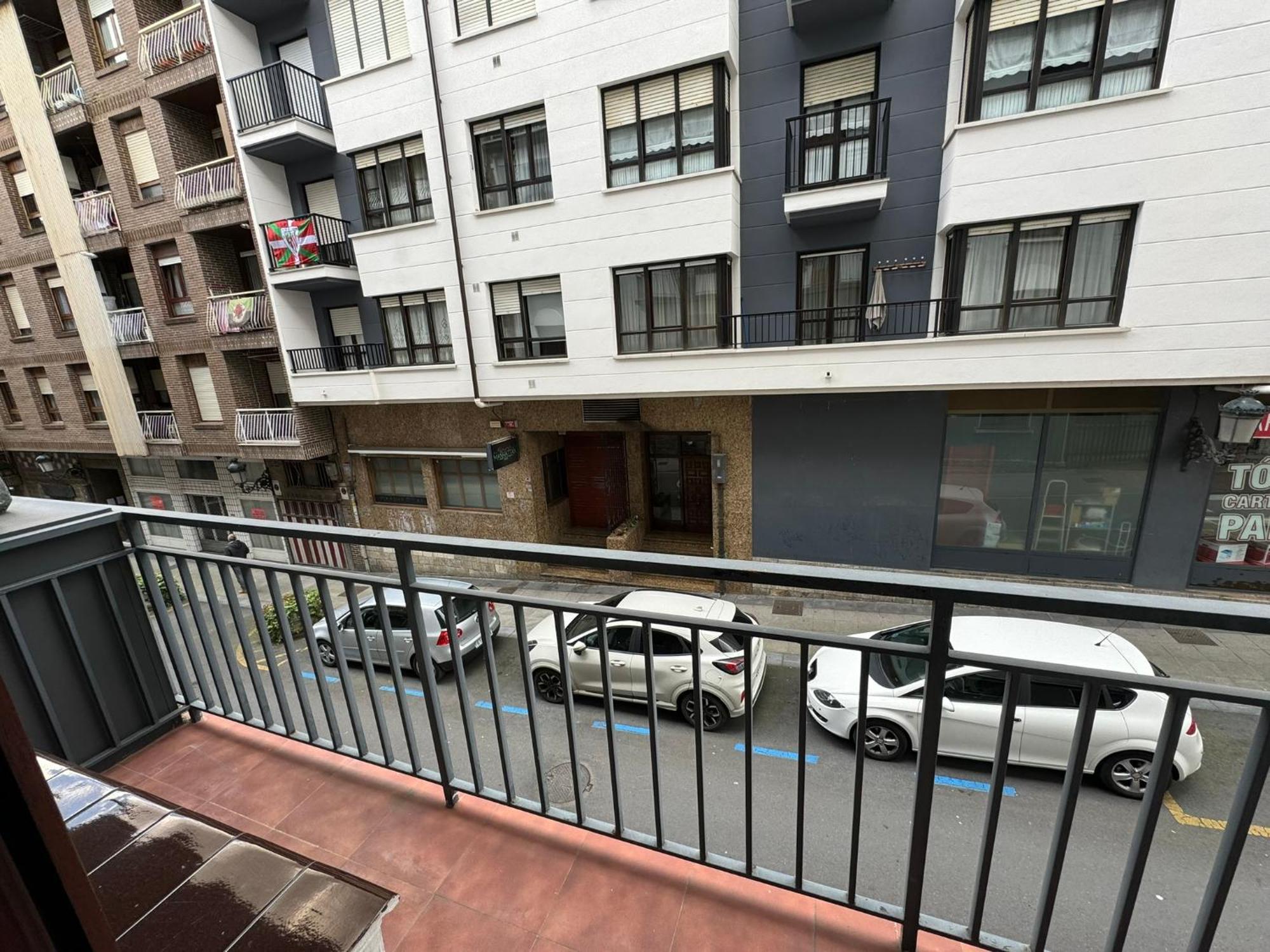 Byandreea Apartaments Etxebi Guernica y Luno Exterior photo